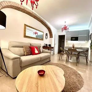 Rosso Suite-free Parking , Verona Italy